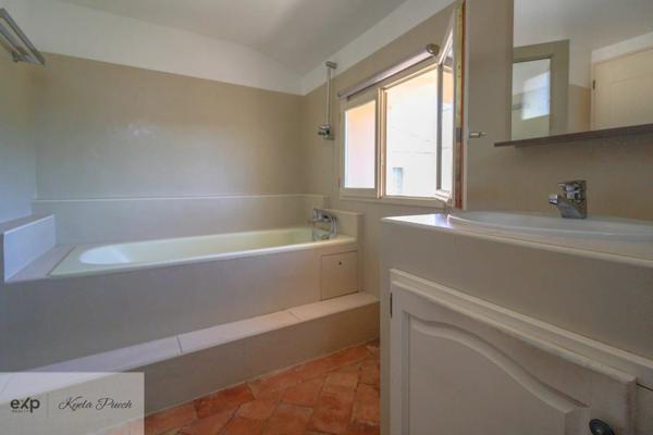 T4 de 70m2 avec terrasse, centre de Rognes