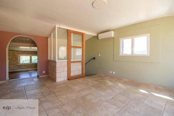 T4 de 70m2 avec terrasse, centre de Rognes