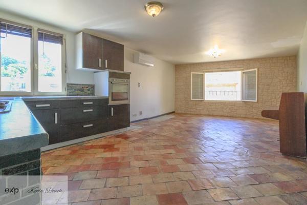 T4 de 70m2 avec terrasse, centre de Rognes