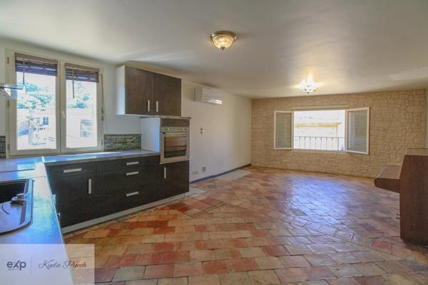 T4 de 70m2 avec terrasse, centre de Rognes