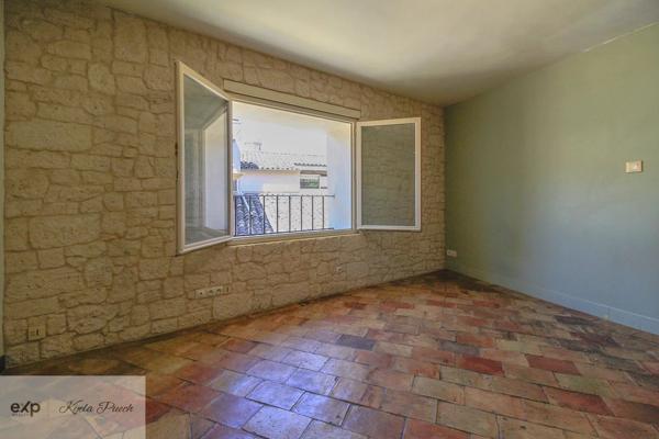 T4 de 70m2 avec terrasse, centre de Rognes