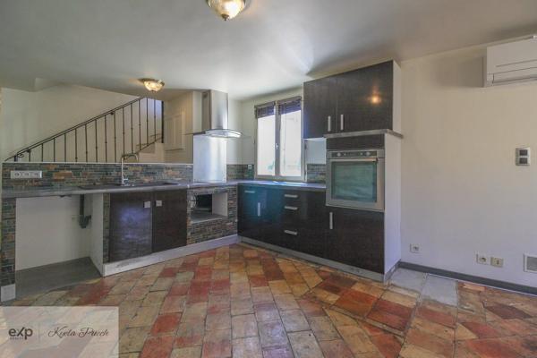 T4 de 70m2 avec terrasse, centre de Rognes