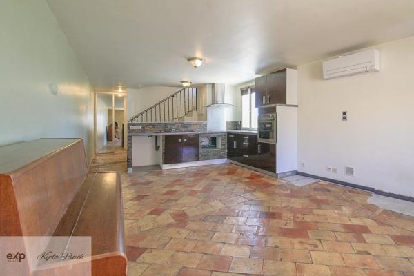 T4 de 70m2 avec terrasse, centre de Rognes