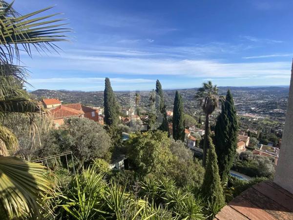 EXCLUSIVITE - Maison d’artiste Art-Déco florentin à Grasse – Quartier Rothschild