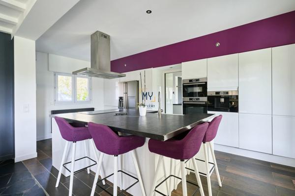 MAGNIFIQUE PLAIN-PIED AVEC PISCINE - CAMPAGNE DE RONCQ