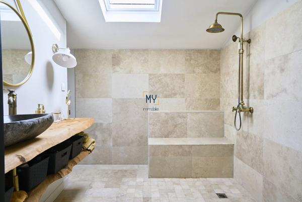 MAGNIFIQUE PLAIN-PIED AVEC PISCINE - CAMPAGNE DE RONCQ