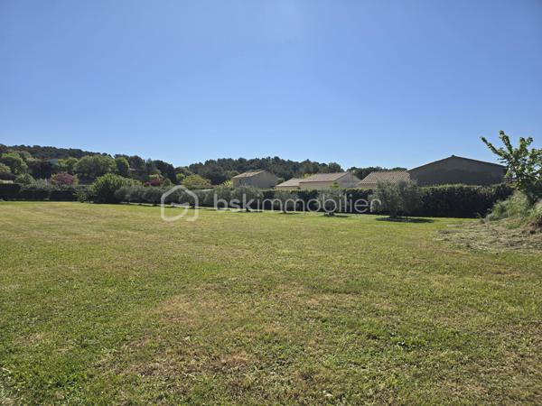 Terrain de 1 700 m²