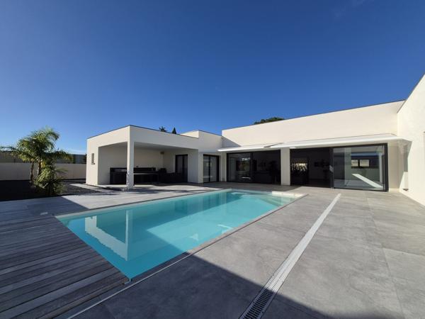 villa contemporaine de prestige plain pied en 4 faces