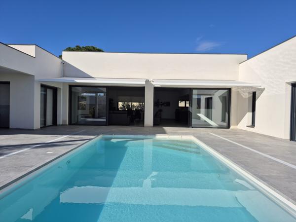 villa contemporaine de prestige plain pied en 4 faces