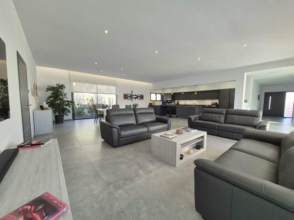 villa contemporaine de prestige plain pied en 4 faces