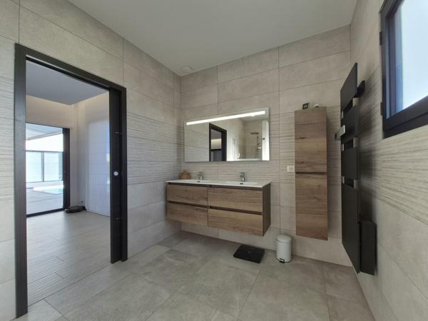villa contemporaine de prestige plain pied en 4 faces
