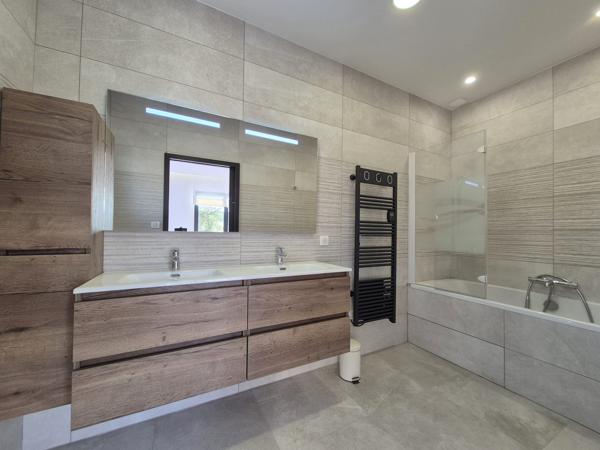 villa contemporaine de prestige plain pied en 4 faces