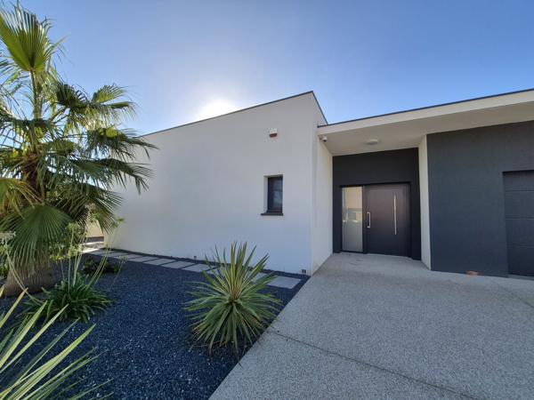 villa contemporaine de prestige plain pied en 4 faces