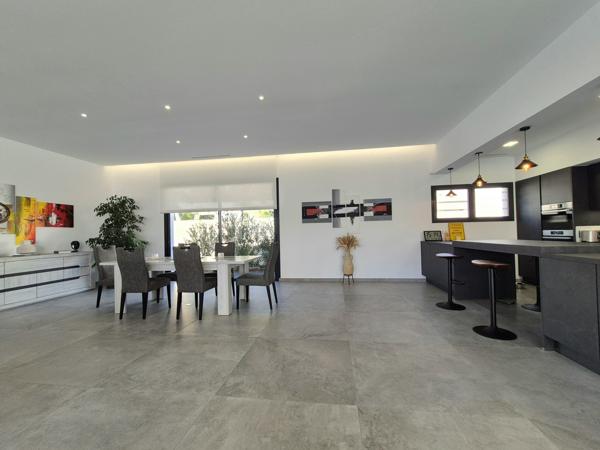 villa contemporaine de prestige plain pied en 4 faces