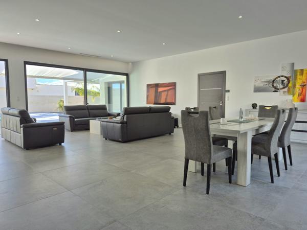 villa contemporaine de prestige plain pied en 4 faces