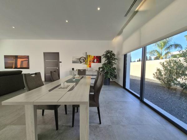villa contemporaine de prestige plain pied en 4 faces