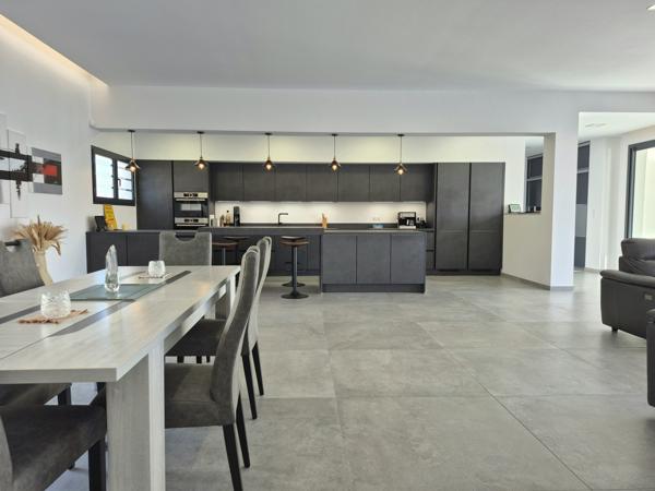 villa contemporaine de prestige plain pied en 4 faces