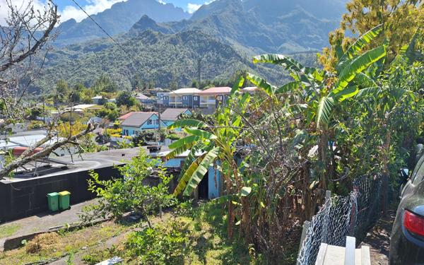 Maison à vendre    7 pièces •  Cilaos