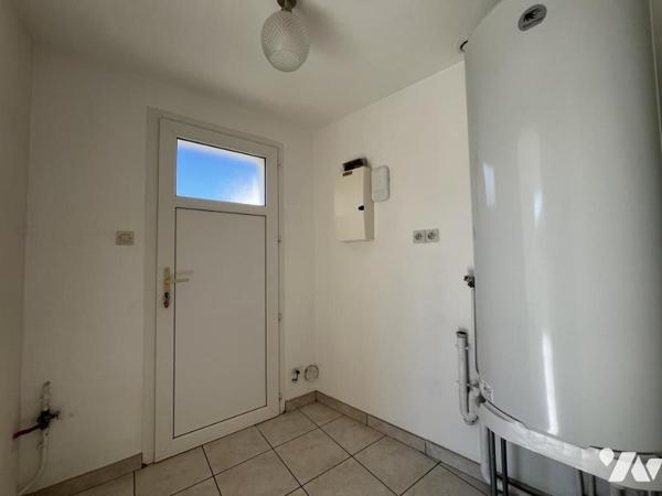 Maison en pierres réhabilitée en 2000 EVRON