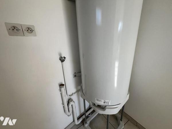 Maison en pierres réhabilitée en 2000 EVRON