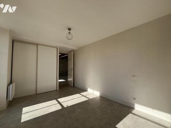 Maison en pierres réhabilitée en 2000 EVRON
