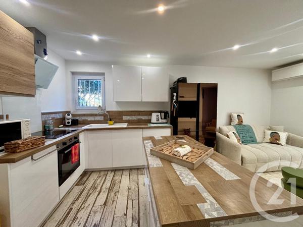 Appartement T3 à vendre  3 pièces - 64,58 m2 BANDOL - 83