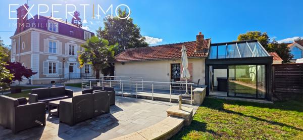 Forges-les-Bains (91470) Demeure bourgeoise – esprit hôtel particulier – Forges-les-Bains