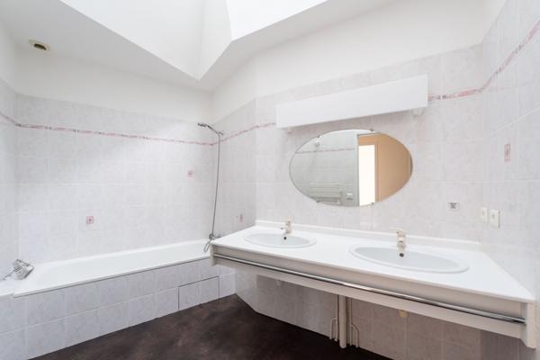 Appartement triplex en centre ville de Saintes