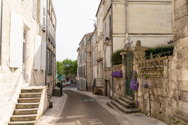 Appartement triplex en centre ville de Saintes