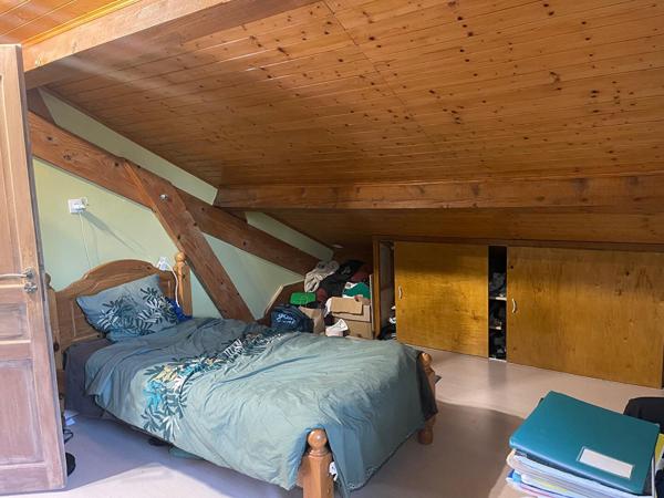 Belle maison avec 5 chambres,  garage et terrain dans centre d'Yssingeaux