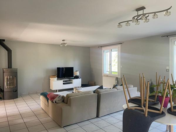 Belle maison avec 5 chambres,  garage et terrain dans centre d'Yssingeaux