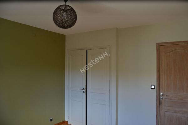 Belle maison avec 5 chambres,  garage et terrain dans centre d'Yssingeaux