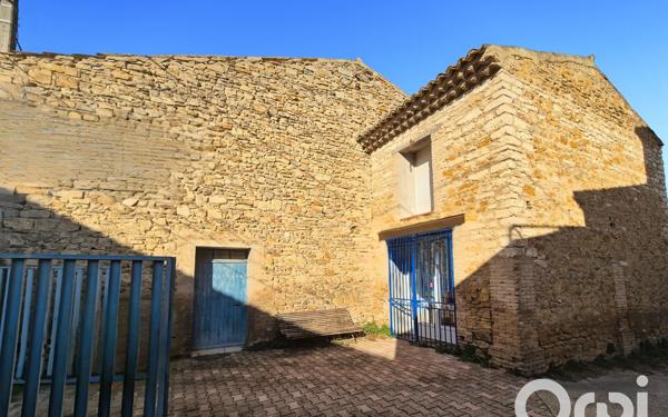 Maison à vendre    1 pièce •  Pont-Saint-Esprit