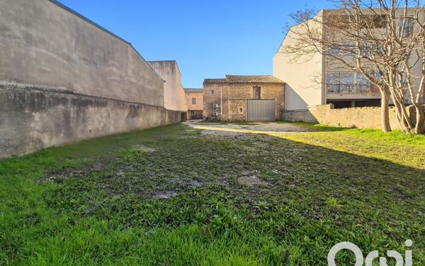 Maison à vendre    1 pièce •  Pont-Saint-Esprit