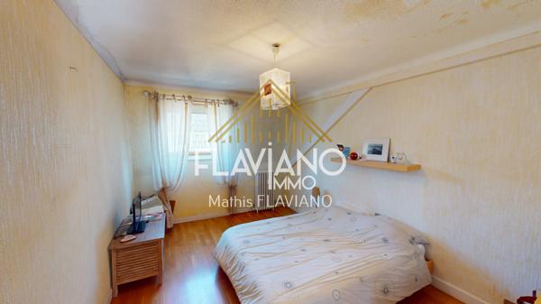 APPARTEMENT TRAVERSANT - T3 - CENTRE-VILLE - ASCENSEUR Barcelonnette (04400)
