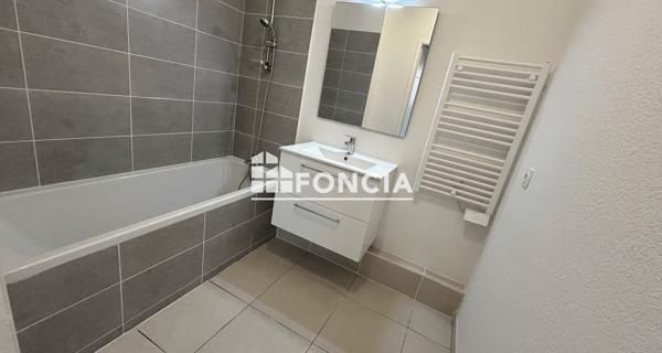 Location Appartement 2 pièces 43.1 m² - Gigean 34770