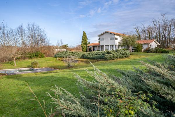 Maison à vendre sur les hauteurs de Villeneuve-sur-Lot