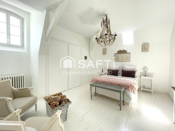 MAISON DE MAÎTRE -7/8 CHAMBRES - AUTHENTICITE - BEAUX VOLUMES