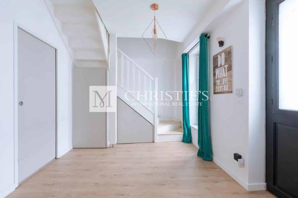 BORDEAUX SAINT-SEURIN – MAISON DE VILLE AVEC GARAGE ET JARDIN