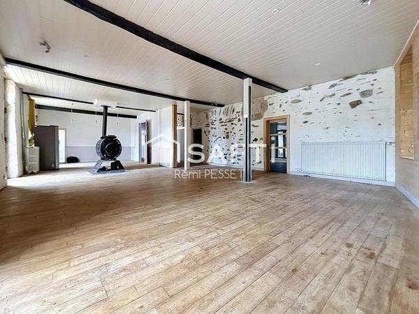 A vendre belle maison de Maître économique avec garage spacieux