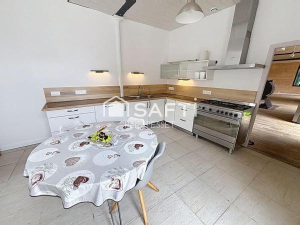 A vendre belle maison de Maître économique avec garage spacieux