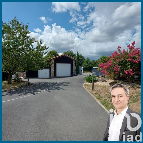 Maison à vendre 8 pièces 166 m² Mortagne-sur-Sèvre