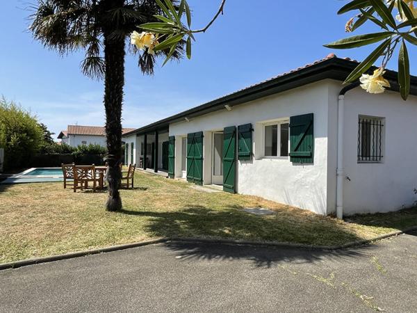 BIDART - Villa de plain-pied avec piscine, Bidart 64210