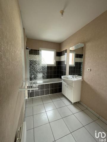 Maison 4 pièces de 82 m² à Saint-Aubin-de-Médoc (33160)