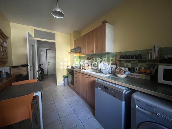 Appartement
         4 pièces
        - 86 m² 289 000 € *