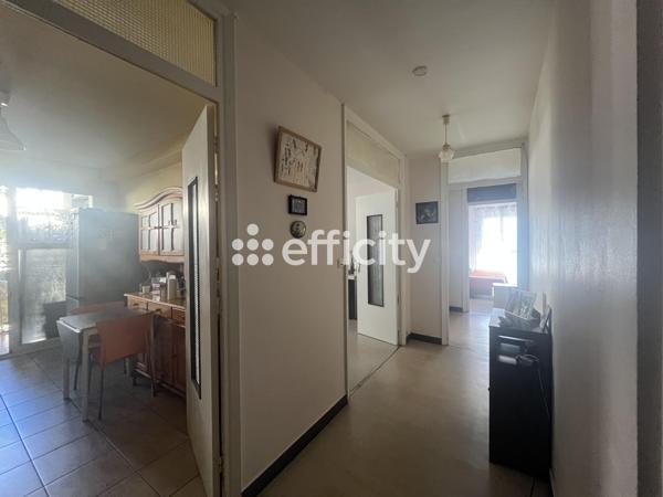 Appartement
         4 pièces
        - 86 m² 289 000 € *