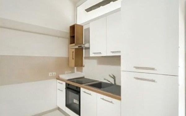 Appartement à louer    3 pièces •  Lamagistère