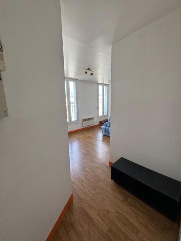 EXCLUSIVITE CENTRE VILLE T1 Auu dernier étage avec balcon , Brest