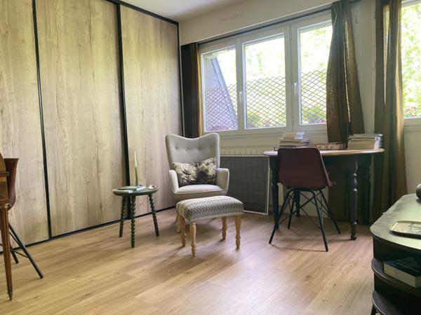 Appartement
         4 pièces
        - 108 m² 625 000 € *