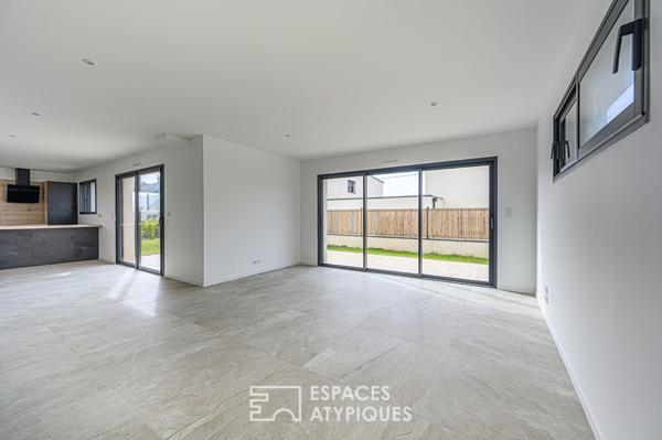 Lignes pures et lumière naturelle aux portes de Vannes